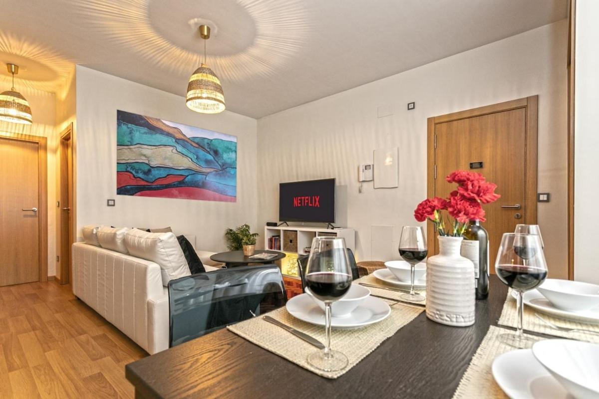 -Malagasunapts- Privateterrace Freeparking Pool Экстерьер фото