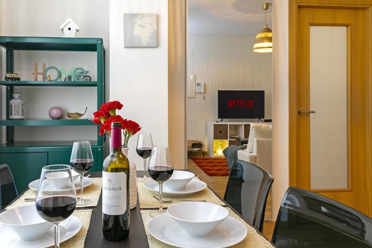 -Malagasunapts- Privateterrace Freeparking Pool Экстерьер фото